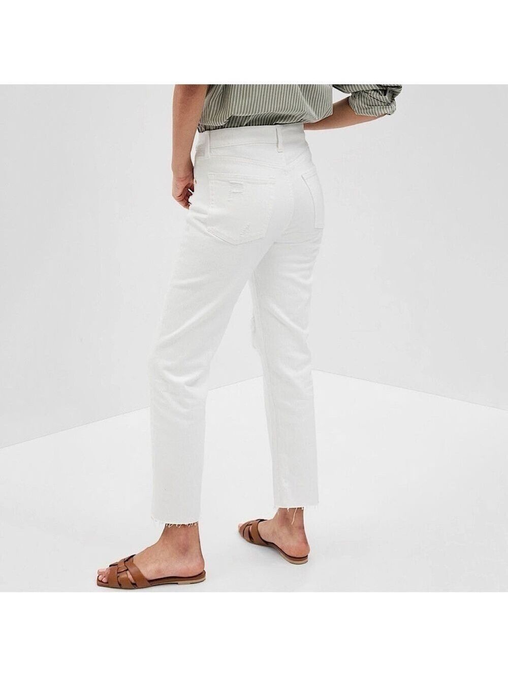 Gap High Rise Cheeky Straight Jeans - Picture 4 of 12